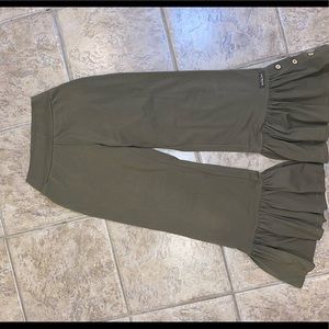 MJ olive ruffles